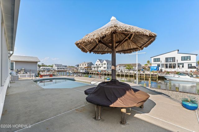 410 Jersey City Court, Lanoka Harbor, NJ 08734
