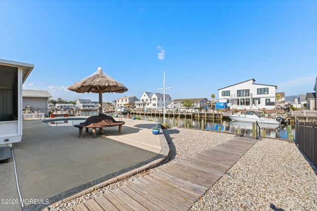 410 Jersey City Court, Lanoka Harbor, NJ 08734