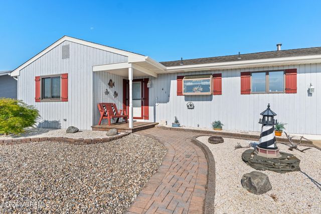 410 Jersey City Court, Lanoka Harbor, NJ 08734