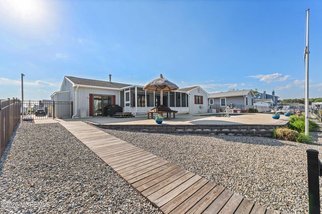410 Jersey City Court, Lanoka Harbor, NJ 08734