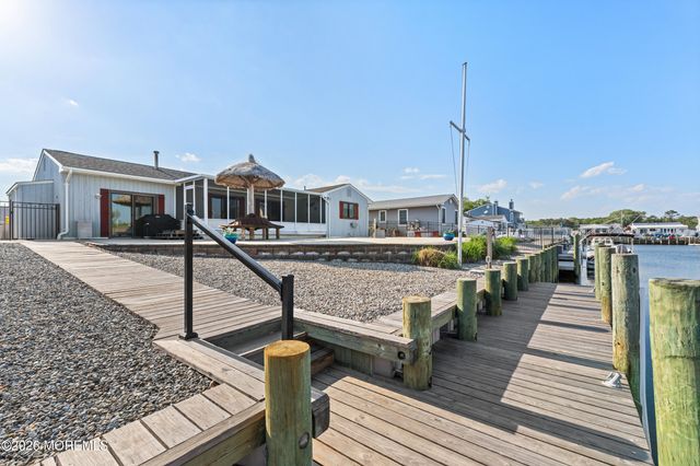 410 Jersey City Court, Lanoka Harbor, NJ 08734