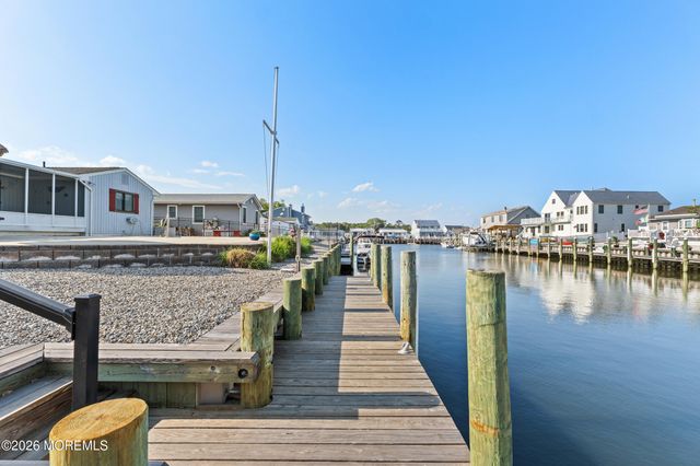 410 Jersey City Court, Lanoka Harbor, NJ 08734