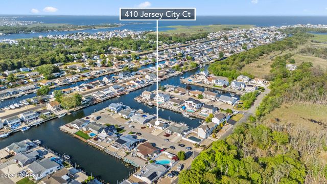 410 Jersey City Court, Lanoka Harbor, NJ 08734