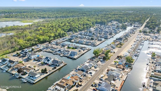 410 Jersey City Court, Lanoka Harbor, NJ 08734