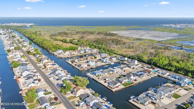 410 Jersey City Court, Lanoka Harbor, NJ 08734