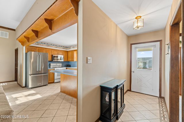 410 Jersey City Court, Lanoka Harbor, NJ 08734