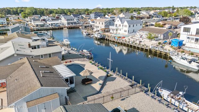 410 Jersey City Court, Lanoka Harbor, NJ 08734