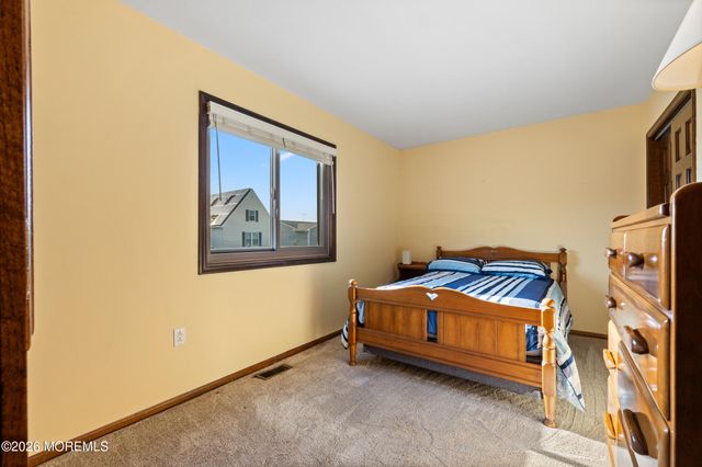 410 Jersey City Court, Lanoka Harbor, NJ 08734