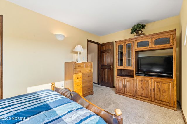 410 Jersey City Court, Lanoka Harbor, NJ 08734