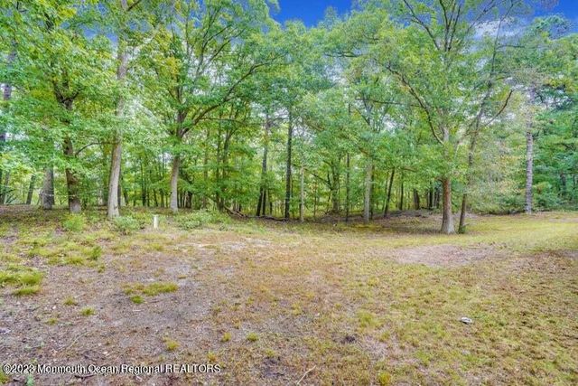 2557 Huckleberry Road, Manchester, NJ 08759