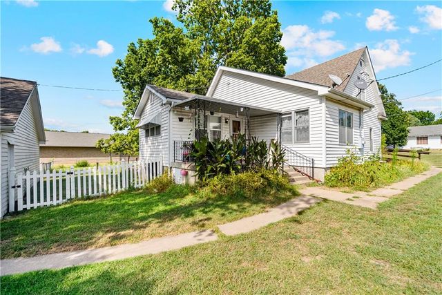 2201 N 10th Street, Independence, KS 67301
