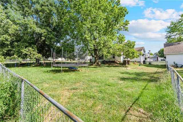 2201 N 10th Street, Independence, KS 67301