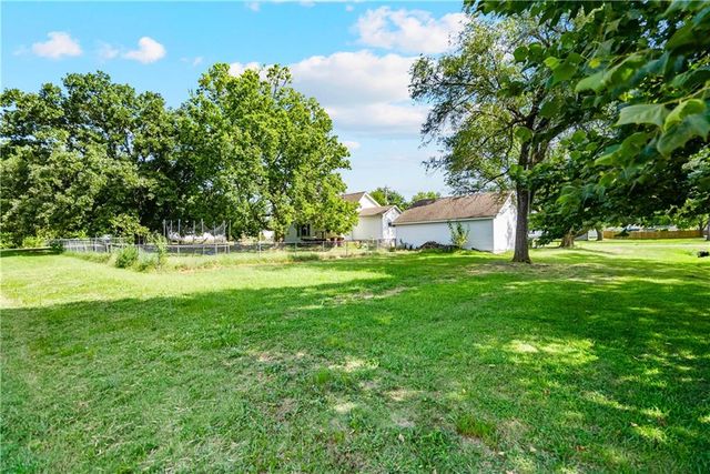 2201 N 10th Street, Independence, KS 67301