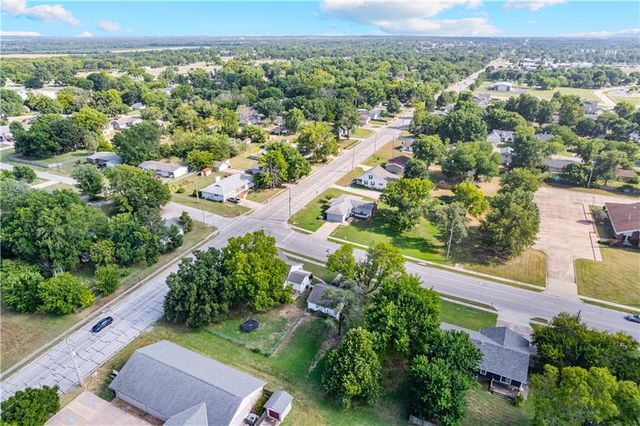 2201 N 10th Street, Independence, KS 67301