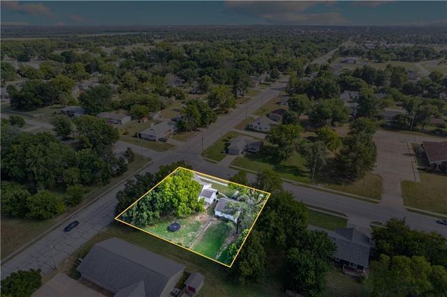 2201 N 10th Street, Independence, KS 67301