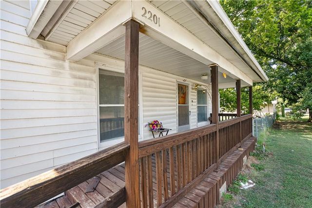 2201 N 10th Street, Independence, KS 67301