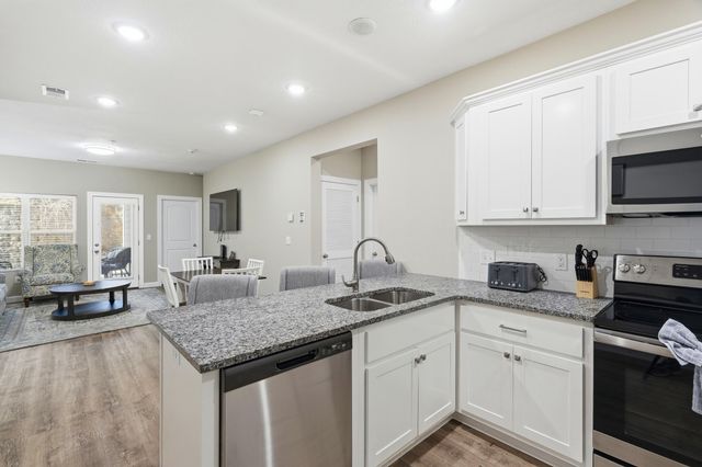 3003 North Vineyards Terrace 2, Branson, MO 65616