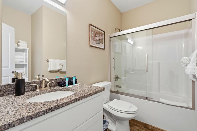 3003 North Vineyards Terrace 2, Branson, MO 65616