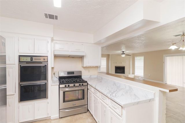 9211 Benning Drive, Houston, TX 77031