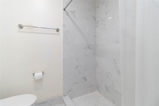 9211 Benning Drive, Houston, TX 77031