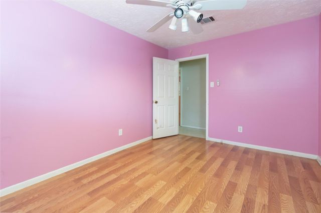 9211 Benning Drive, Houston, TX 77031