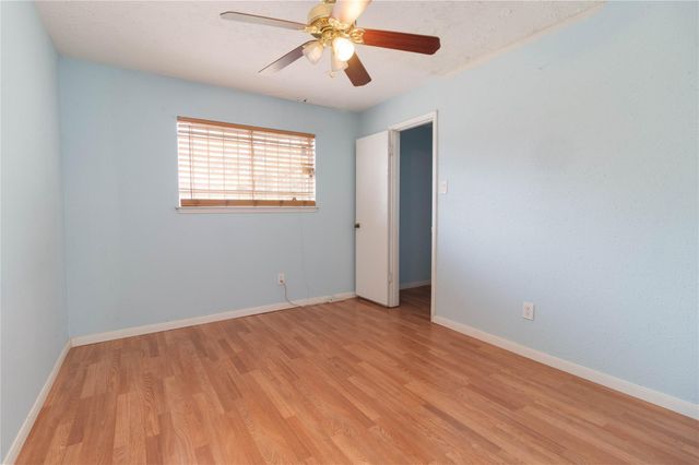 9211 Benning Drive, Houston, TX 77031