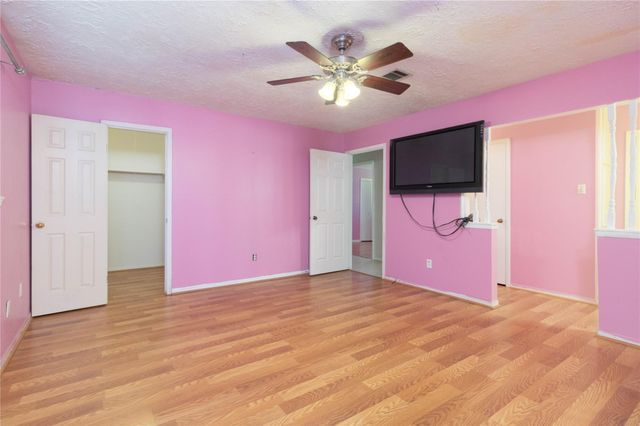 9211 Benning Drive, Houston, TX 77031