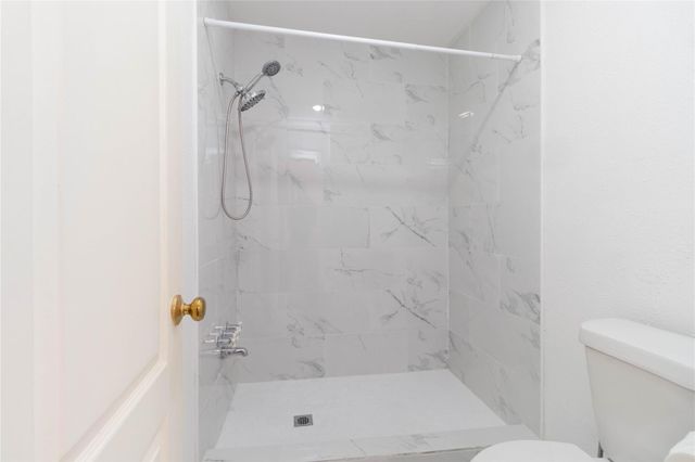 9211 Benning Drive, Houston, TX 77031