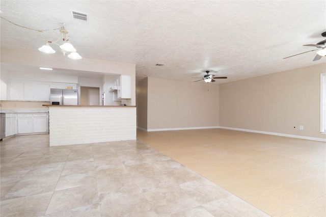 9211 Benning Drive, Houston, TX 77031