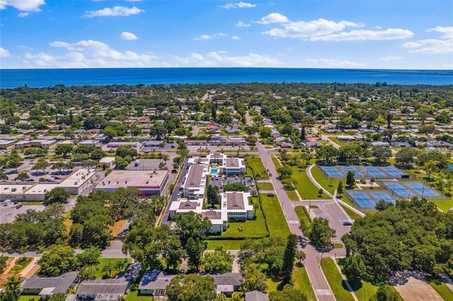 6100 12TH STREET S 313, St Petersburg, FL 33707