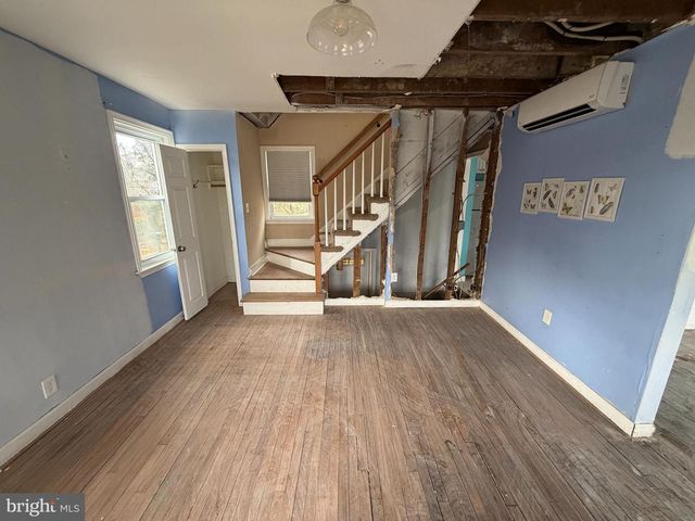 704 DORCHESTER RD, Baltimore, MD 21229