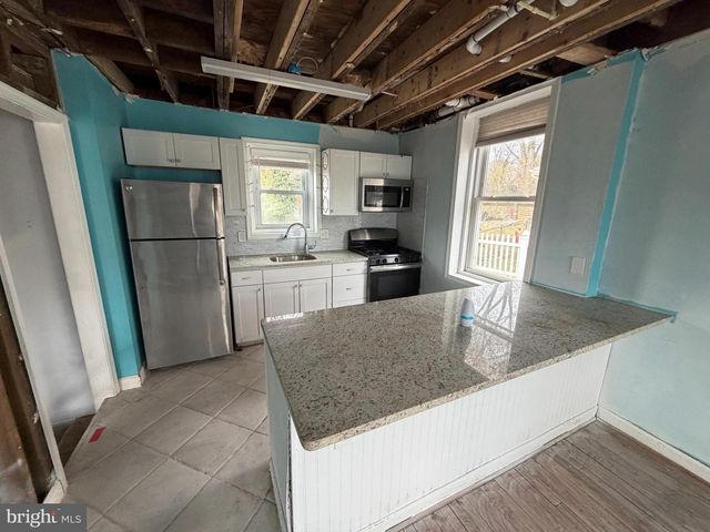 704 DORCHESTER RD, Baltimore, MD 21229