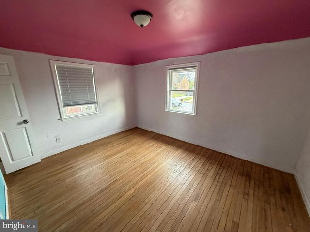 704 DORCHESTER RD, Baltimore, MD 21229