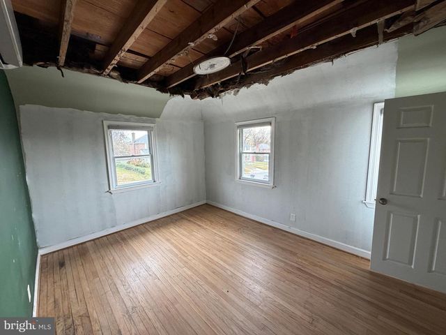 704 DORCHESTER RD, Baltimore, MD 21229