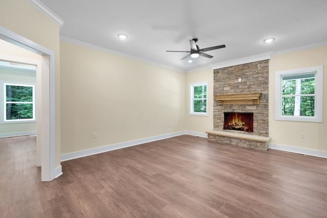 80 Mountain Laurel Lane, Monteagle, TN 37356