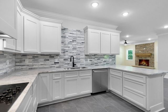 80 Mountain Laurel Lane, Monteagle, TN 37356