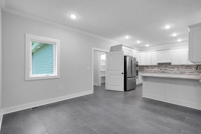 80 Mountain Laurel Lane, Monteagle, TN 37356