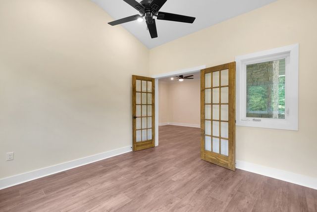 80 Mountain Laurel Lane, Monteagle, TN 37356