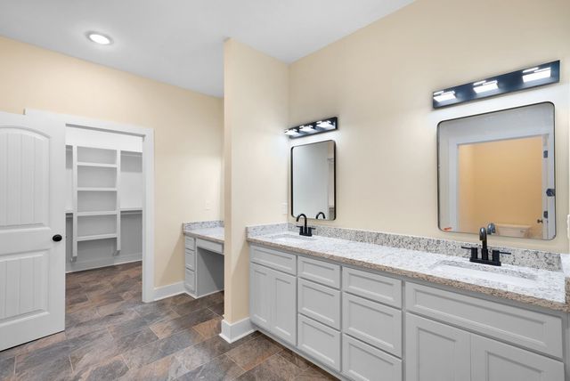 80 Mountain Laurel Lane, Monteagle, TN 37356