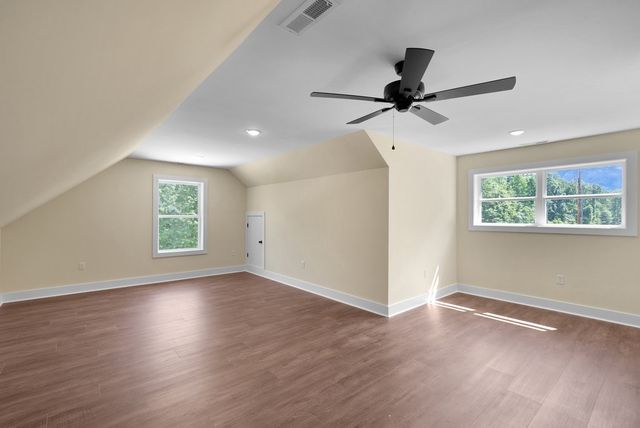 80 Mountain Laurel Lane, Monteagle, TN 37356