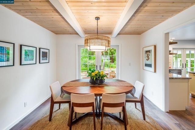 860 Paradise Ct, Lafayette, CA 94549