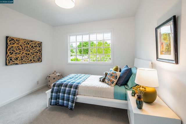 860 Paradise Ct, Lafayette, CA 94549