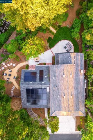 860 Paradise Ct, Lafayette, CA 94549