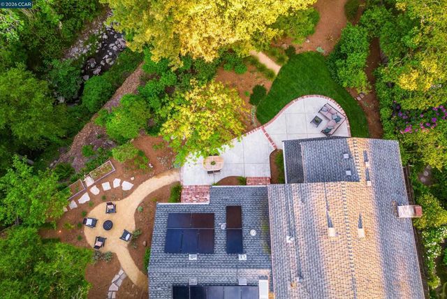 860 Paradise Ct, Lafayette, CA 94549