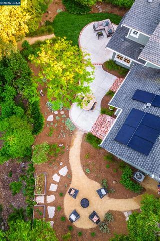 860 Paradise Ct, Lafayette, CA 94549