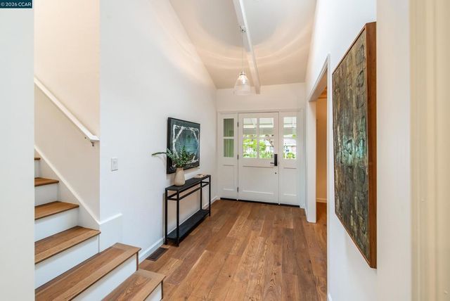 860 Paradise Ct, Lafayette, CA 94549