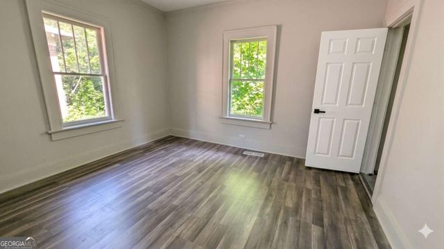 665 Lexington Avenue SW, Atlanta, GA 30310