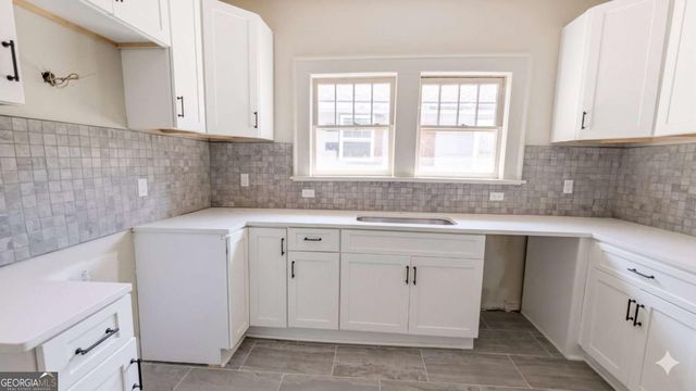 665 Lexington Avenue SW, Atlanta, GA 30310