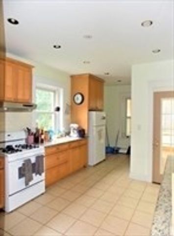 19 University Road 3, Brookline, MA 02445