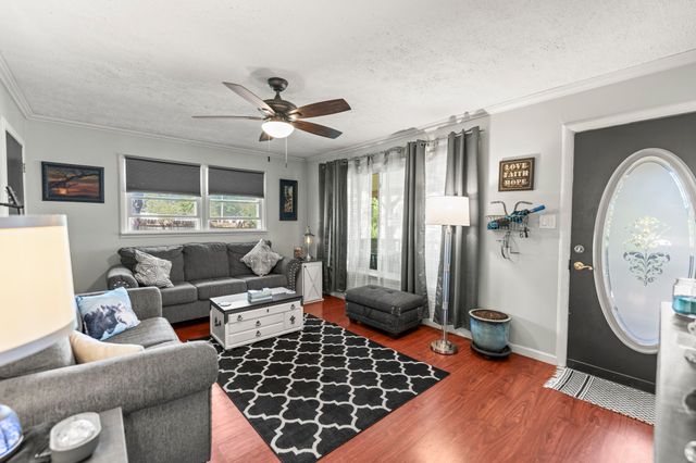 1506 Old Cowan Rd, Winchester, TN 37398